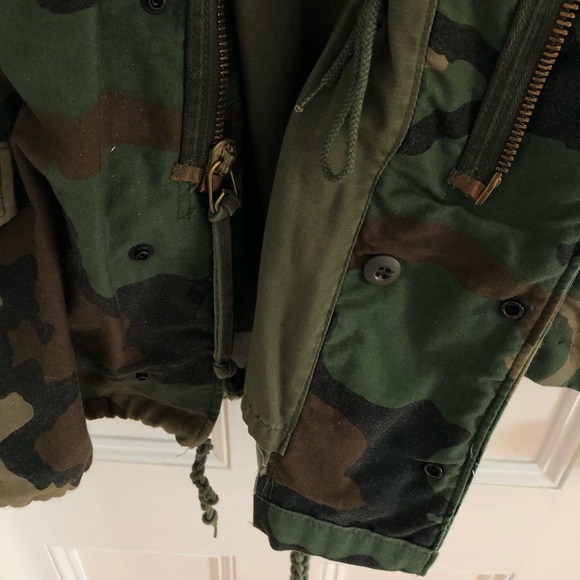 1980s US Army M-65 field coat. Size Medium. - Picture 3 of 5